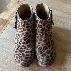 Tucker + Tate Leopard Print Girls Booties Size 2